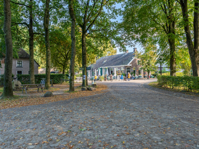 Groepsaccommodatie in Orvelte (Drenthe) voor 8 personen met 4 slaapkamers en 1 badkamers.