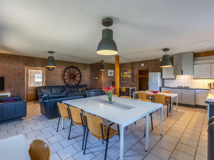 Groepsaccommodatie in Sint Geertruid (Limburg) voor 25 personen met 7 slaapkamers en 3 badkamers.