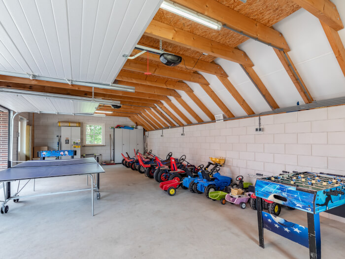 Groepsaccommodatie in Denekamp (Overijssel) voor 10 personen met 5 slaapkamers en 2 badkamers.