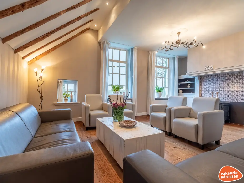 Groepsaccommodatie in Winterswijk (Gelderland) voor 11 personen met 5 slaapkamers en 2 badkamers.