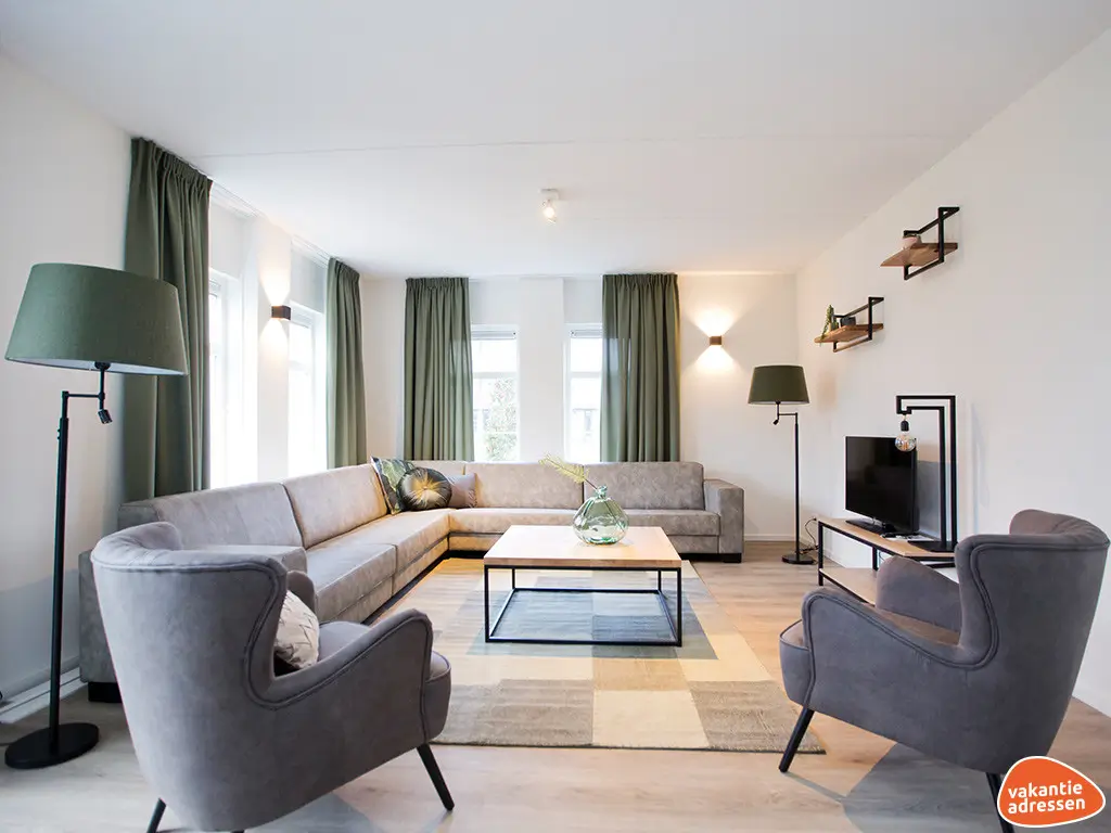 Groepsaccommodatie in Voorthuizen (Gelderland) voor 12 personen met 5 slaapkamers en 5 badkamers.