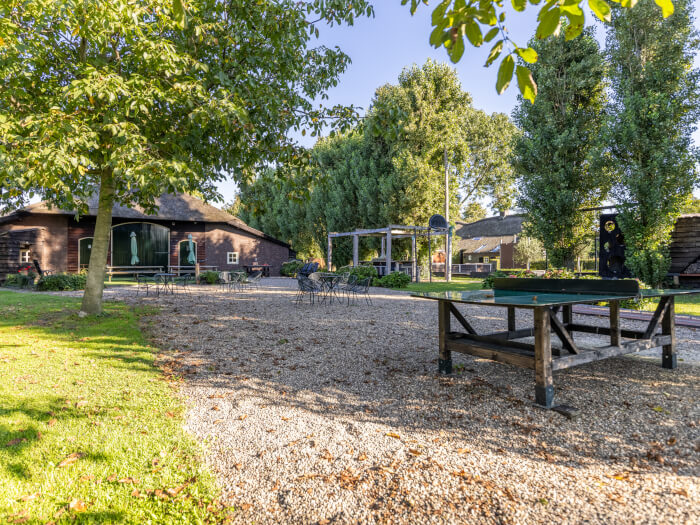 Groepsaccommodatie in Erp (Noord-Brabant) voor 14 personen met 4 slaapkamers en 3 badkamers.