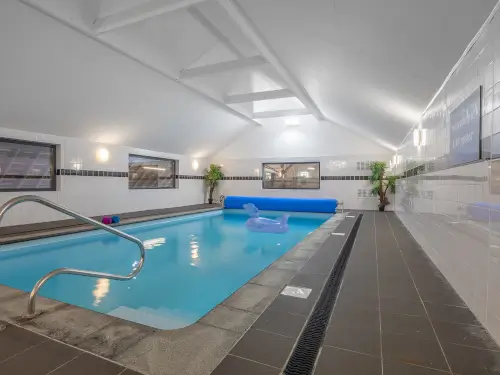 Vakantiehuis inclusief privé binnenzwembad, sauna & bubbelbad