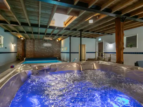 Exclusief vakantiehuis met sauna, bubbelbad en privé binnenzwembad inbegrepen