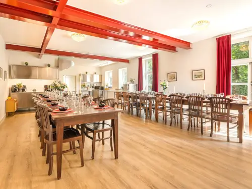Exclusief vakantiehuis met sauna, bubbelbad en privé binnenzwembad inbegrepen