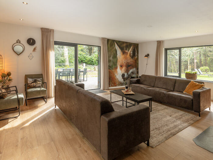 Groepsaccommodatie in Vierhouten (Gelderland) voor 10 personen met 5 slaapkamers en 2 badkamers.