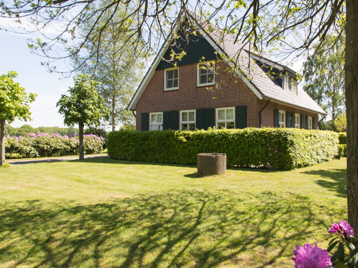 Groepsaccommodatie in Winterswijk (Gelderland) voor 11 personen met 5 slaapkamers en 2 badkamers.