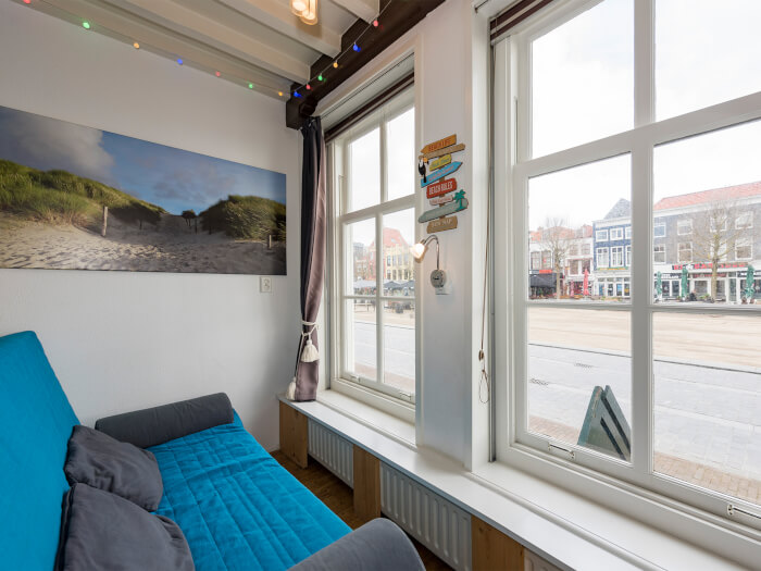 Groepsaccommodatie in Vlissingen (Zeeland) voor 18 personen met 6 slaapkamers en 3 badkamers.