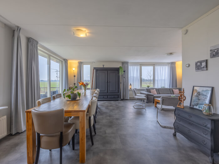 Groepsaccommodatie in Holten (Overijssel) voor 13 personen met 4 slaapkamers en 2 badkamers.