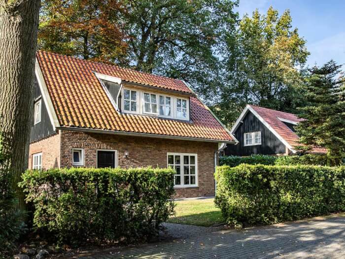 Groepsaccommodatie in Losser (Overijssel) voor 8 personen met 4 slaapkamers en 1 badkamers.