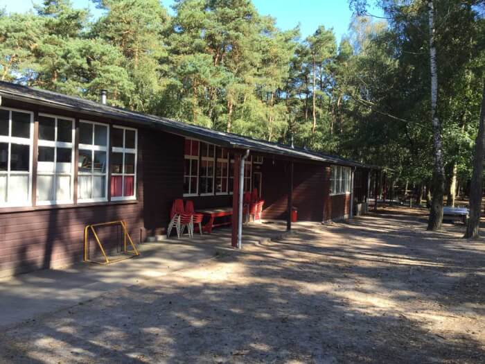 Groepsaccommodatie in Doornspijk (Gelderland) voor 82 personen met 3 slaapkamers en 5 badkamers.