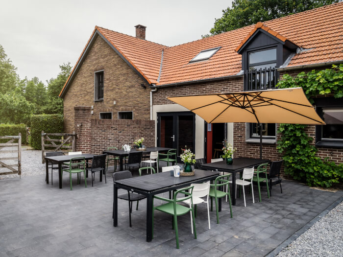 Groepsaccommodatie in Sevenum (Limburg) voor 30 personen met 15 slaapkamers en 7 badkamers.