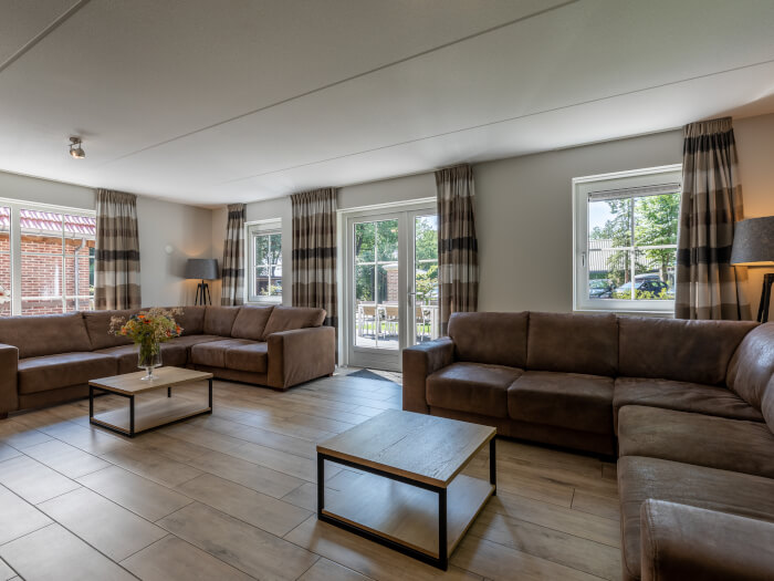 Groepsaccommodatie in Zuidwolde (Drenthe) voor 28 personen met 12 slaapkamers en 10 badkamers.