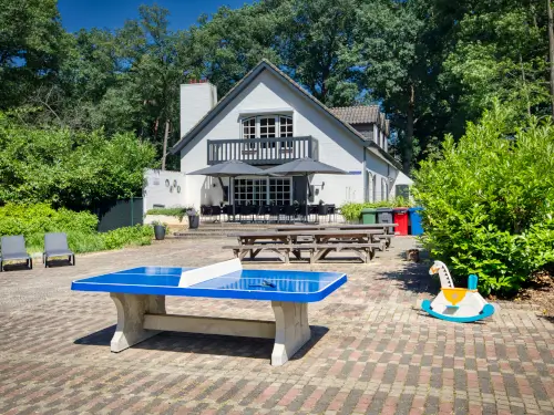Luxe vakantiehuis met sauna, bubbelbad, bar en biljart