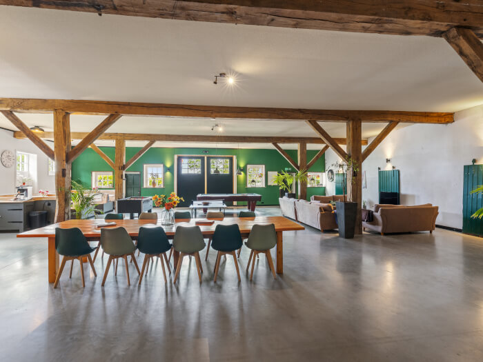 Groepsaccommodatie in Wielen (Nedersaksen) voor 26 personen met 6 slaapkamers en 2 badkamers.