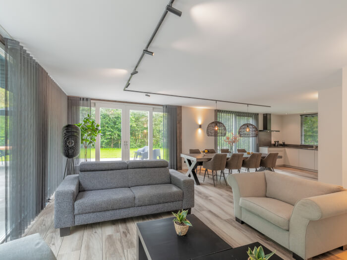 Groepsaccommodatie in Noordwolde (Friesland) voor 8 personen met 4 slaapkamers en 3 badkamers.