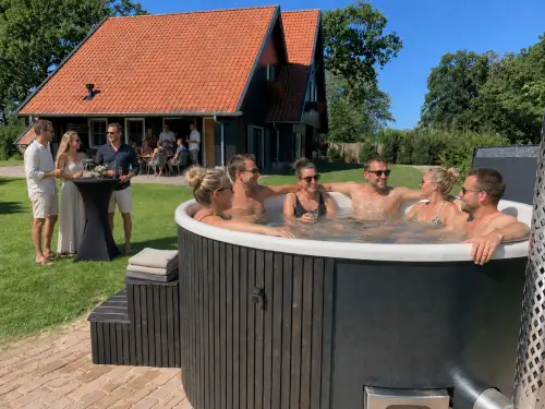 Exclusieve vakantiewoning met hottub op een nostalgisch Twents erf