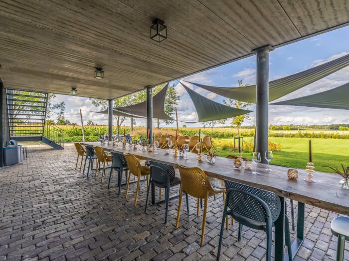 Groepsaccommodatie in Bergeijk (Noord-Brabant) voor 31 personen met 16 slaapkamers en 11 badkamers.
