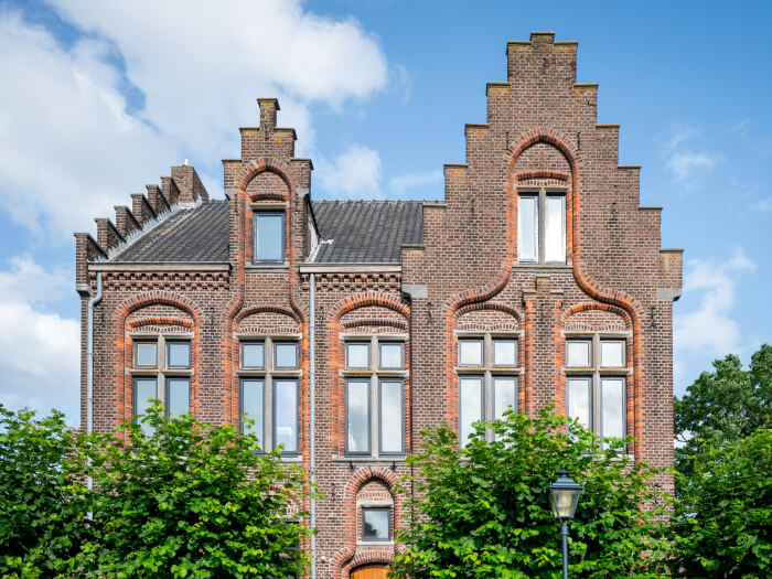 Groepsaccommodatie in Stokkem (De Kempen) voor 12 personen met 5 slaapkamers en 5 badkamers.