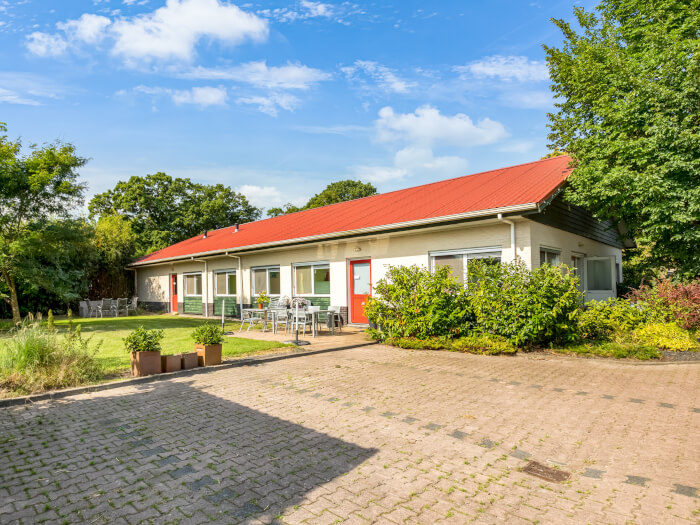 Groepsaccommodatie in Achterveld (Utrecht) voor 21 personen met 10 slaapkamers en 10 badkamers.
