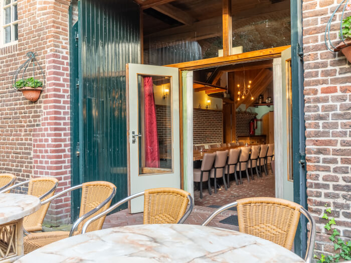 Groepsaccommodatie in Lochem (Gelderland) voor 20 personen met 9 slaapkamers en 4 badkamers.