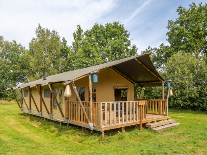 Groepsaccommodatie in Beltrum (Gelderland) voor 20 personen met 10 slaapkamers en 4 badkamers.
