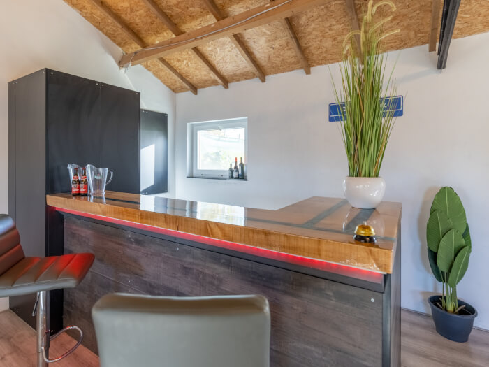 Groepsaccommodatie in Oirlo (Limburg) voor 10 personen met 5 slaapkamers en 2 badkamers.
