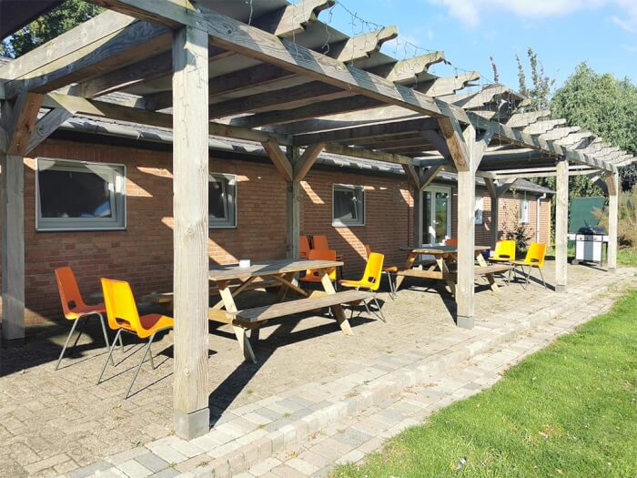 Groepsaccommodatie in Oirlo (Limburg) voor 10 personen met 5 slaapkamers en 2 badkamers.