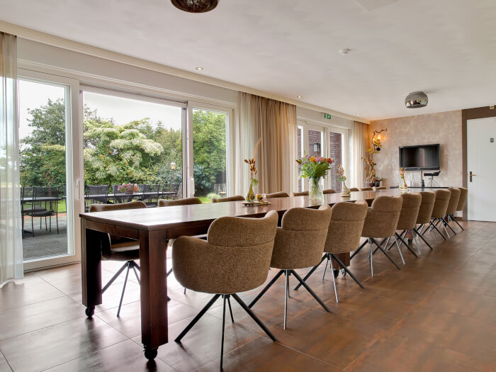 Groepsaccommodatie in Vierlingsbeek (Noord-Brabant) voor 18 personen met 8 slaapkamers en 8 badkamers.