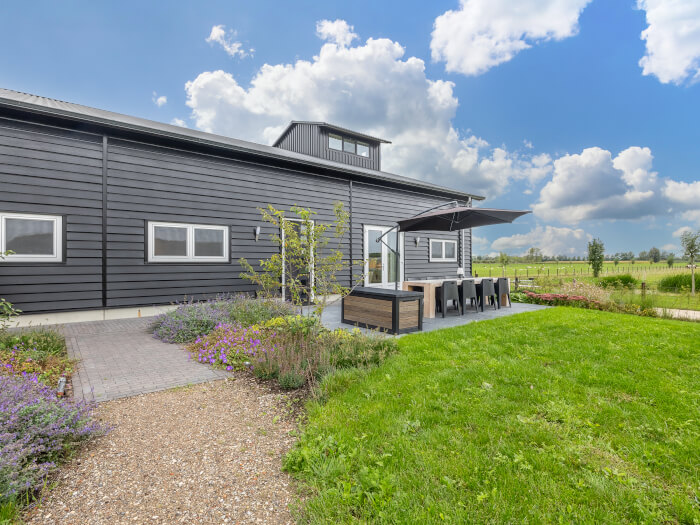 Groepsaccommodatie in Culemborg (Gelderland) voor 8 personen met 4 slaapkamers en 3 badkamers.