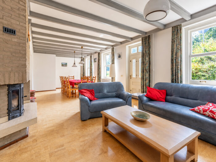 Groepsaccommodatie in Berg en Dal (Gelderland) voor 10 personen met 6 slaapkamers en 1 badkamers.