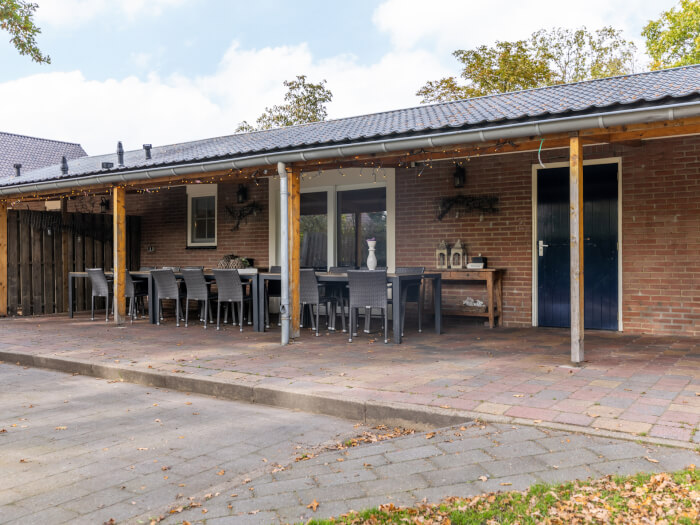 Groepsaccommodatie in Ysselsteyn (Limburg) voor 20 personen met 5 slaapkamers en 3 badkamers.