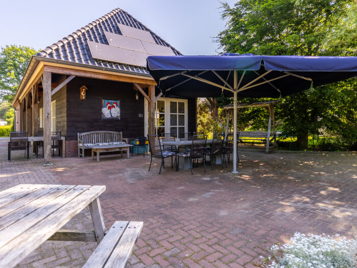 Groepsaccommodatie in Eerde (Noord-Brabant) voor 10 personen met 4 slaapkamers en 1 badkamers.