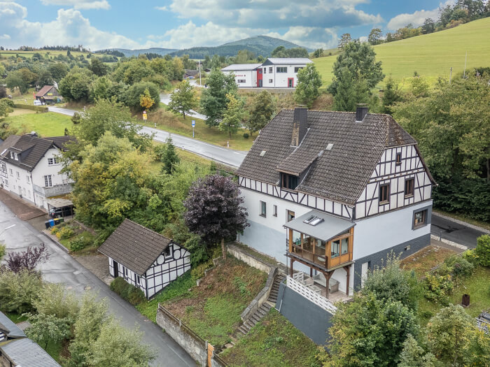 Groepsaccommodatie in Deifeld (Noordrijn-Westfalen) voor 12 personen met 4 slaapkamers en 2 badkamers.