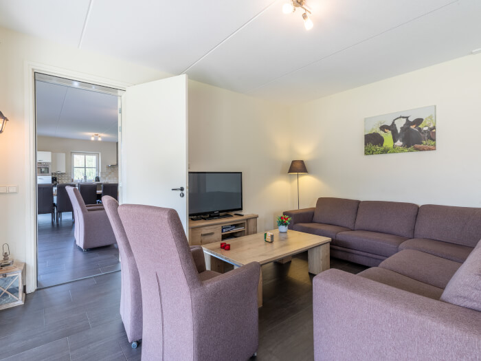Groepsaccommodatie in Denekamp (Overijssel) voor 20 personen met 10 slaapkamers en 4 badkamers.