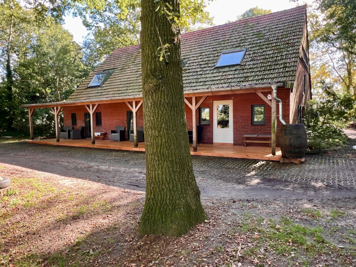 Groepsaccommodatie in Getelo (Nedersaksen) voor 18 personen met 6 slaapkamers en 4 badkamers.