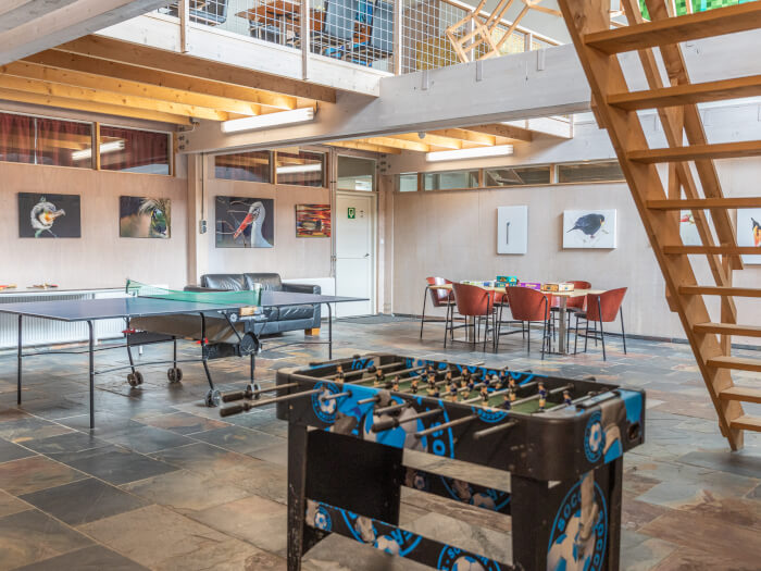 Groepsaccommodatie in Wyns (Friesland) voor 29 personen met 10 slaapkamers en 6 badkamers.