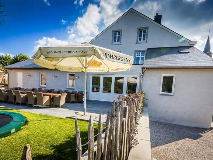 Groepsaccommodatie in Teuven (Belgisch Limburg) voor 30 personen met 12 slaapkamers en 12 badkamers.