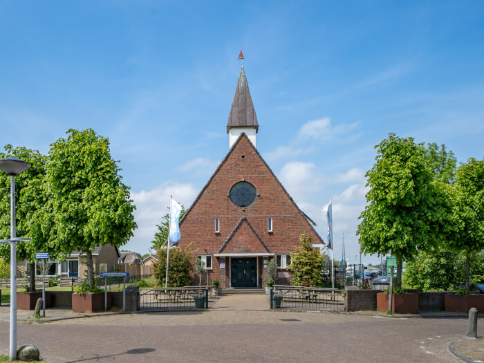 Groepsaccommodatie in Idskenhuizen (Friesland) voor 30 personen met 11 slaapkamers en 12 badkamers.