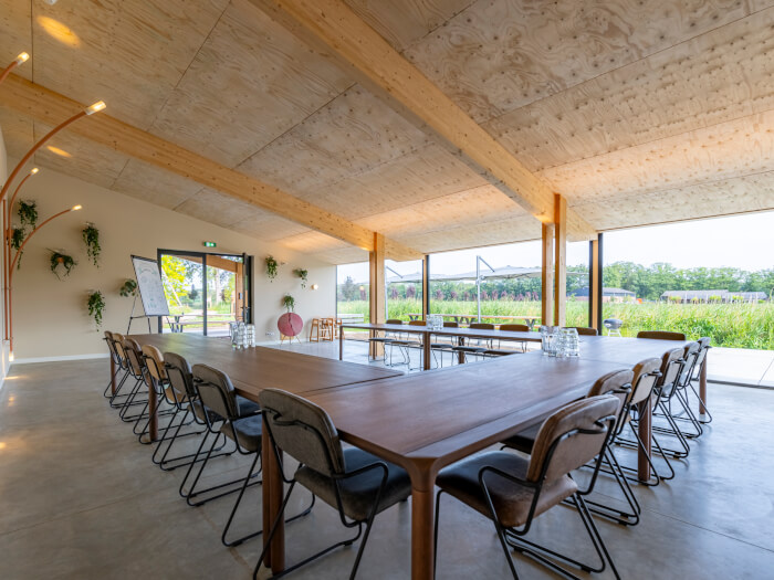 Groepsaccommodatie in Swalmen (Limburg) voor 30 personen met 15 slaapkamers en 15 badkamers.