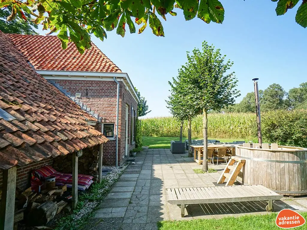Groepsaccommodatie in Winterswijk (Gelderland) voor 12 personen met 7 slaapkamers en 3 badkamers.