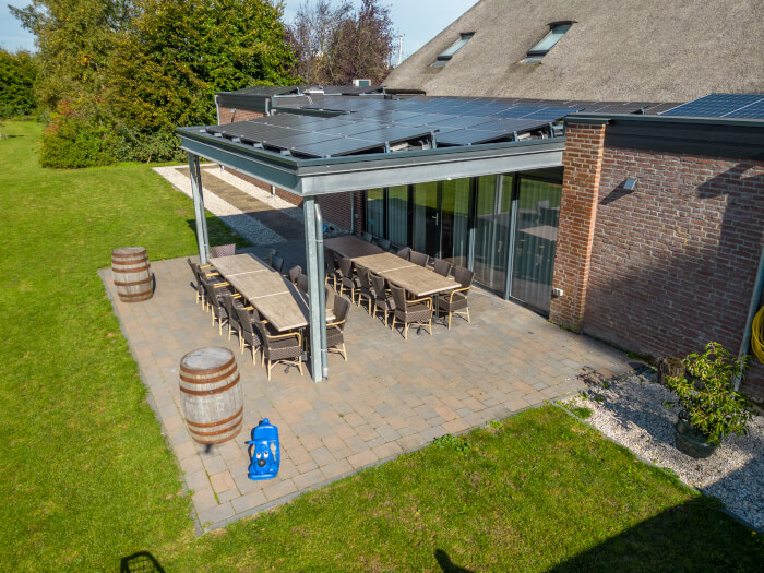 Groepsaccommodatie in Kronenberg (Limburg) voor 16 personen met 7 slaapkamers en 5 badkamers.