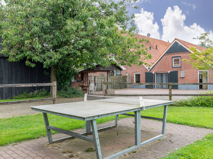 Groepsaccommodatie in Winterswijk (Gelderland) voor 24 personen met 10 slaapkamers en 4 badkamers.