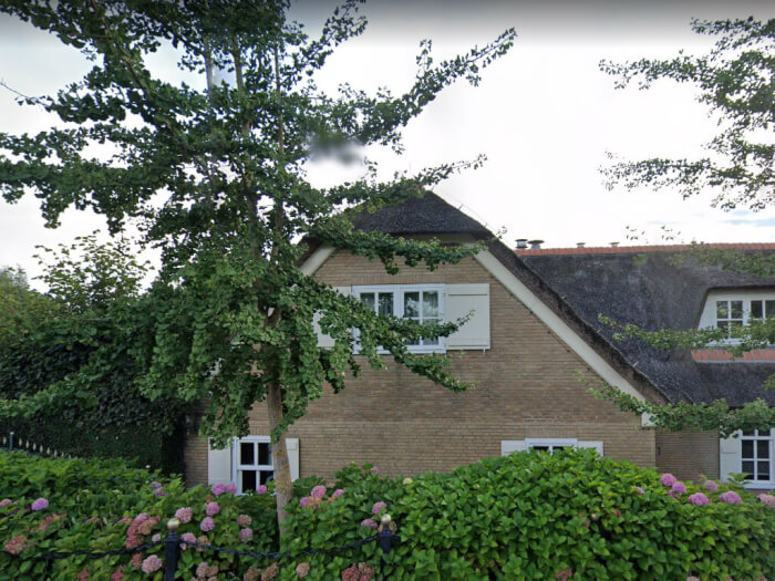 Groepsaccommodatie in Ameide (Utrecht) voor 21 personen met 3 slaapkamers en 6 badkamers.