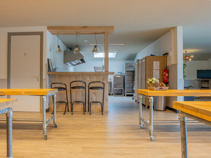 Groepsaccommodatie in Vorstenbosch (Noord-Brabant) voor 20 personen met 6 slaapkamers en 7 badkamers.